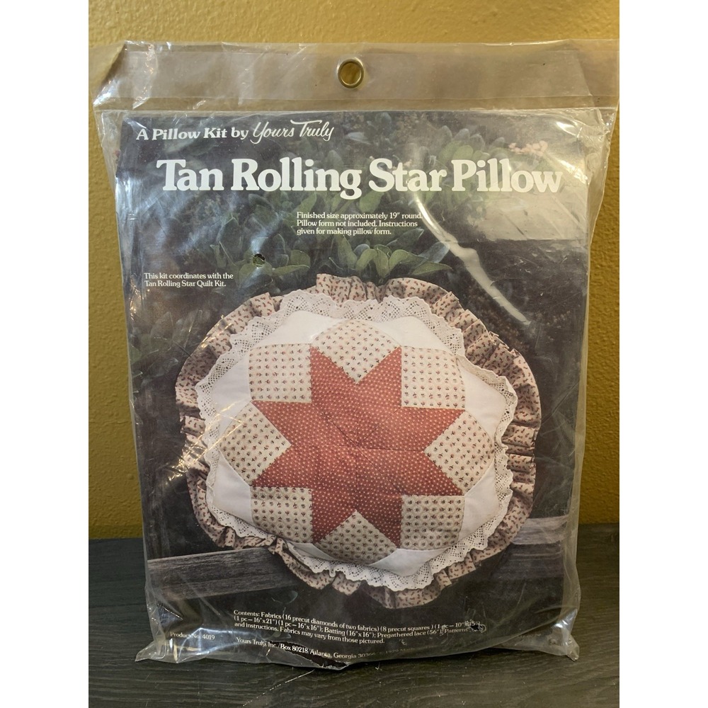 Tan Rolling Star‎ Pillow Kit By Yours Truly  551-0779 No. 4019 Country Retro